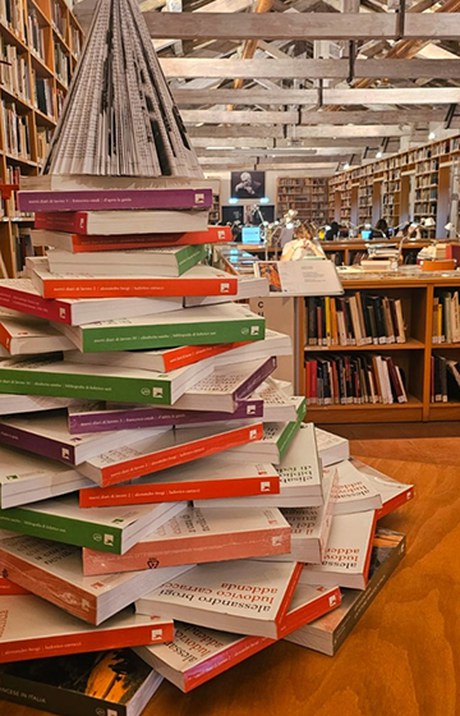 La Fondazione Zeri sarà chiusa dal 24 dicembre al 6 gennaio compresi.  Riapriremo il 7 gennaio 2026. Buone Feste!